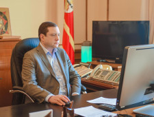 губернатор Алексей Островский провел совещание по вопросам реализации в регионе проекта «Формирование комфортной городской среды» - фото - 1