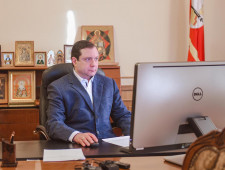 губернатор Алексей Островский провел совещание по итогам проведения закупок в 2021 году - фото - 1