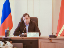 губернатор Алексей Островский провел заседание регионального штаба по экономике по вопросам состояния дел в рыбоводческих хозяйствах - фото - 1