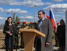 губернатор Алексей Островский принял участие в открытии памятника в Руднянском районе - фото - 1